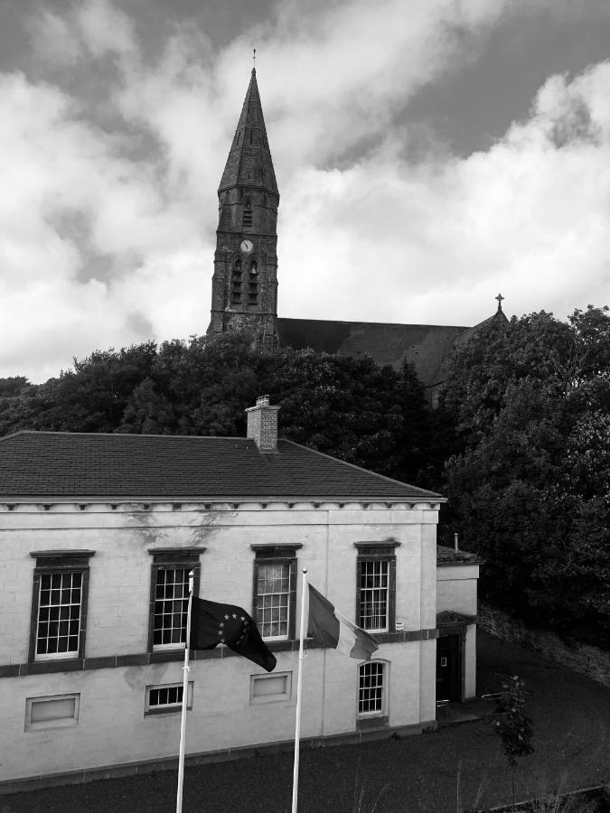 Appartamento Courthouse View Penthouse 2 Clifden Esterno foto