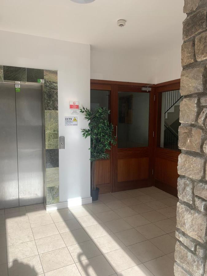 Appartamento Courthouse View Penthouse 2 Clifden Esterno foto