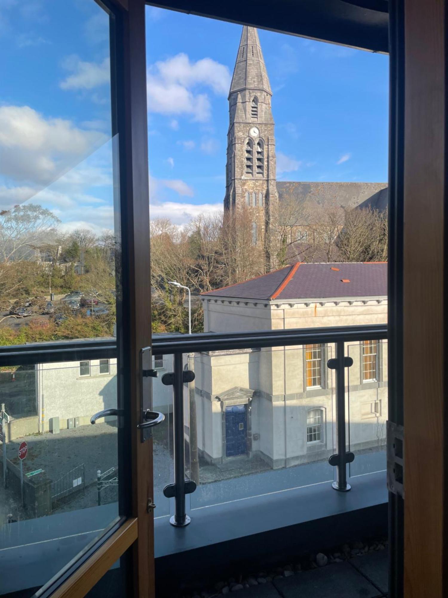 Appartamento Courthouse View Penthouse 2 Clifden Esterno foto